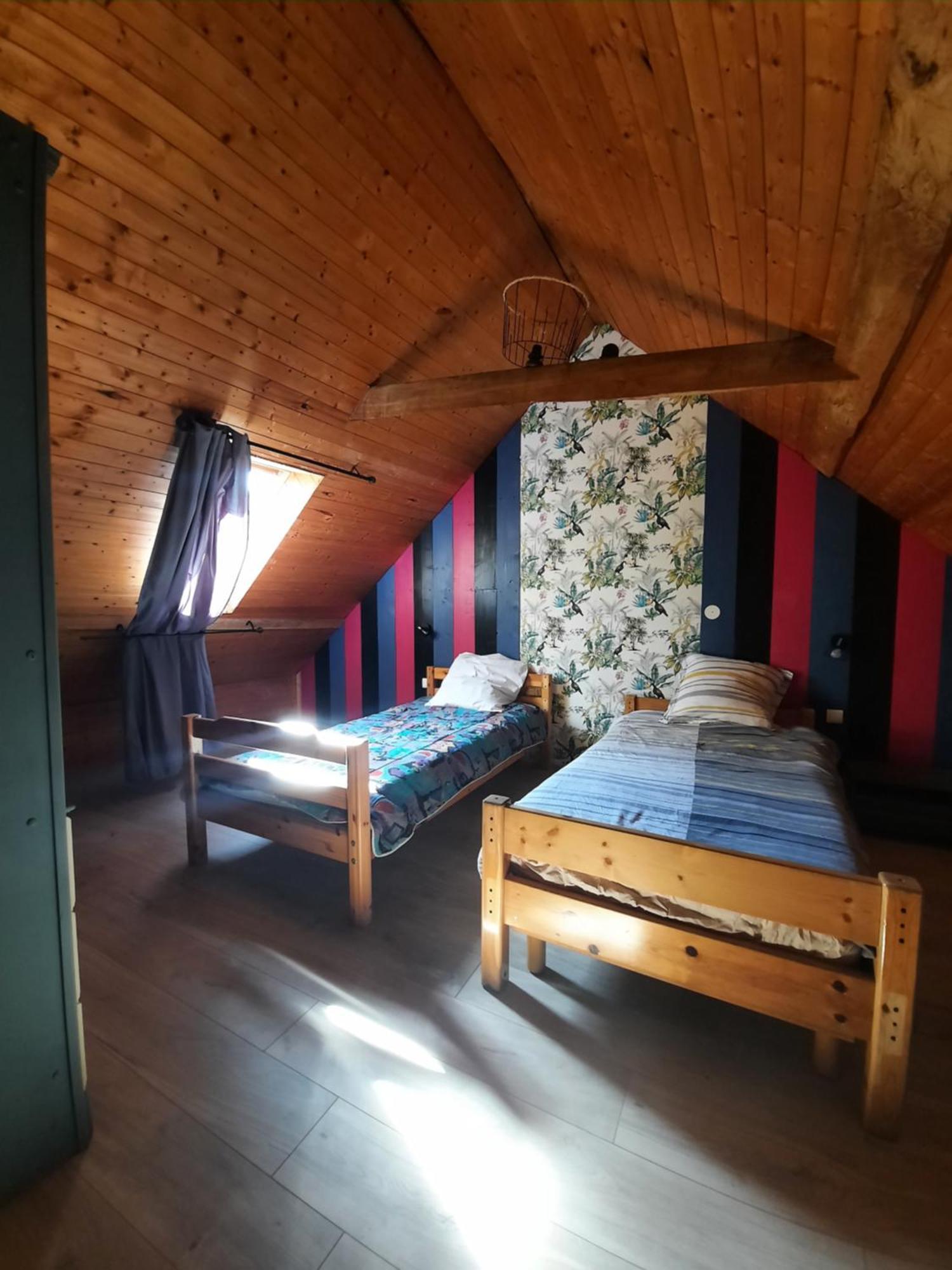 Gite Des 2 Lions Murs-et-Gelignieux Bagian luar foto